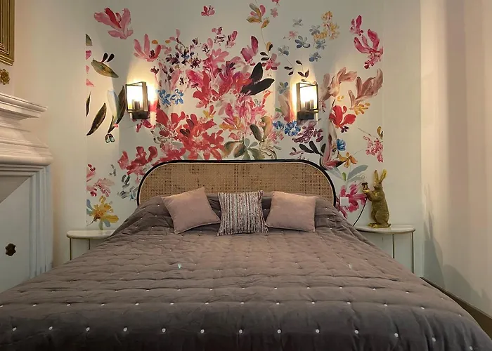 Apartment- La Rochelle Historic City Centre